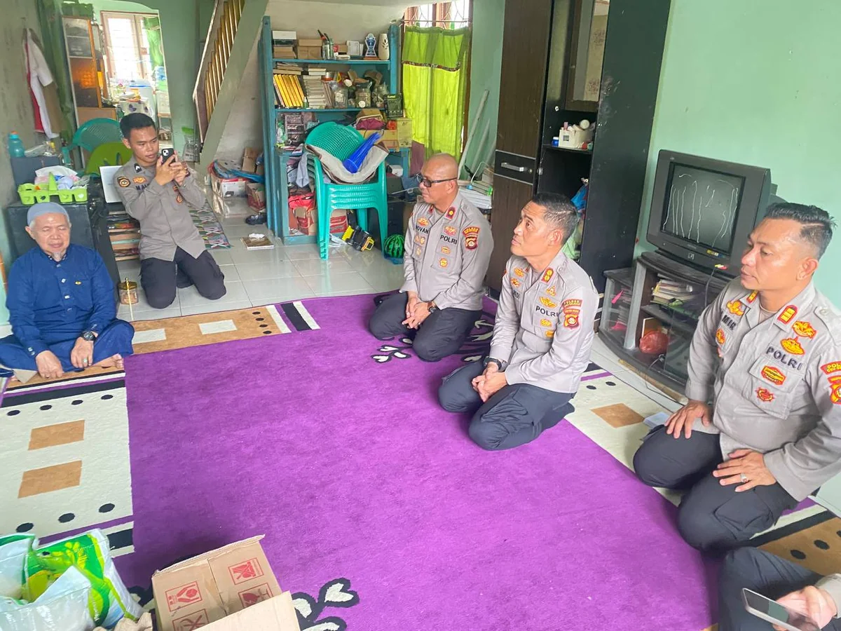 Sentuhan Kasih Korps Bhayangkara: AKBP I Made Redi Hartana Motivasi Generasi Penerus di Muaradua